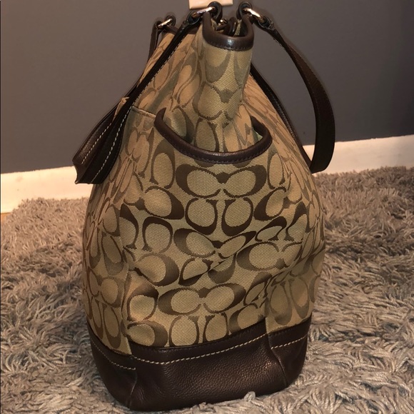 Coach tote - Picture 2 of 7